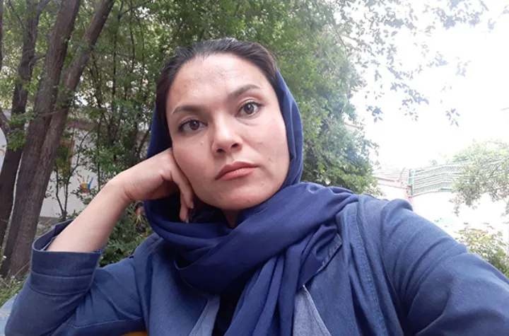 کار خبرنگار افغان‌تبار در ایران؟ فقط با چراغ خاموش